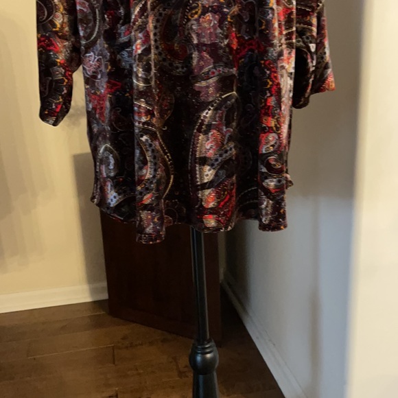 Karen Kane Velvet Burn Paisley Print Stretch Jewel Neck 3/4 Length Sleeve Top - Picture 7 of 8